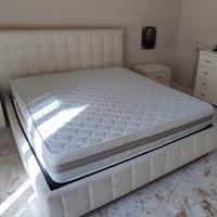 camera da letto colore bianco lucido laccato
