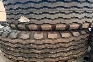 Coppia di pneumatici nuovi 15.0 55 17