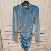 abito in velluto azzurro 