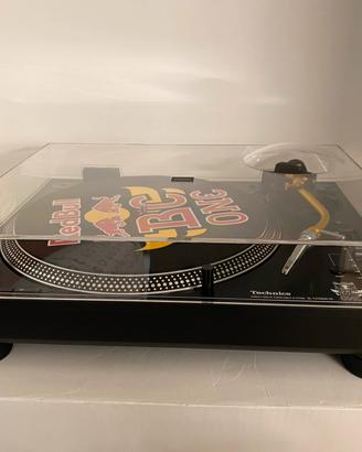 Piatto technics serie limitata Red Bull