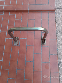 Blocco ribaltabile parcheggio auto