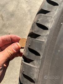 4 cerchi con gomme per camper da 16