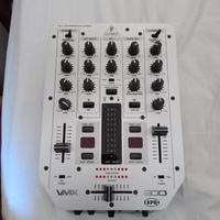 mixer behringer VMX 200