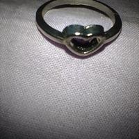 anello con cuore 