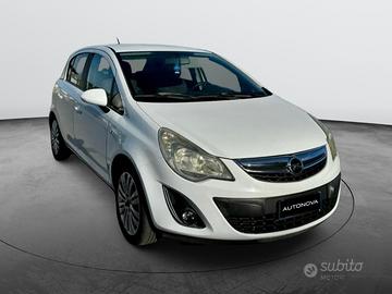 Opel Corsa 1.2 5 porte Cosmo