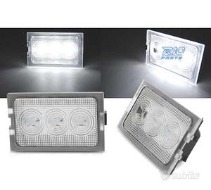 LUCI TARGA A LED PER LAND ROVER DISCOVERY 3 05-09