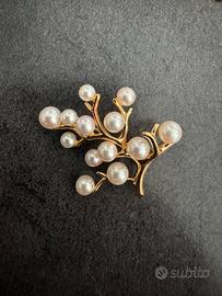 Spilla Gioiello oro e perle Mikimoto