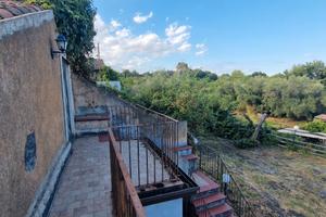 SANTA VENERINA casa indipendente + terreno