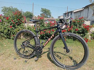 bici gravel Giant revolt 