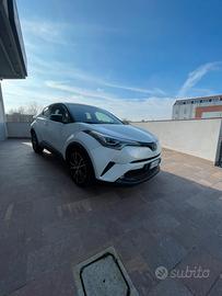 TOYOTA CHR