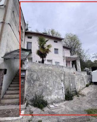 Immobile in asta di 496 m² con 4 locali e box auto