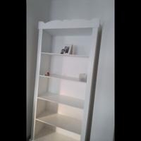 Libreria, mobile camera, cucina