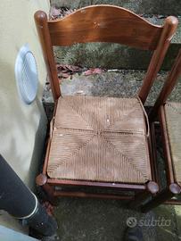 2 sedie in noce impagliate