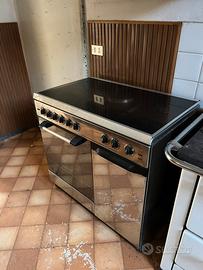 Cucina completa di tutto