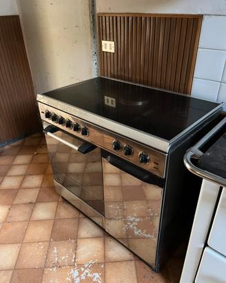 Cucina completa di tutto