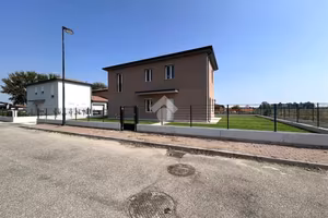 CASA INDIPENDENTE A ISOLA DELLA SCALA