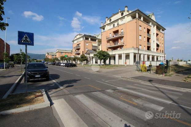 POSTO AUTO A PRATO