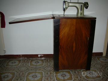 Macchina per cucire Necchi