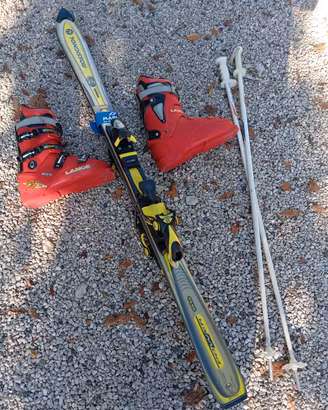 sci, scarponi, racchette da discesa funCarving