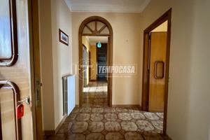 Appartamento a Castel Morrone 5 locali