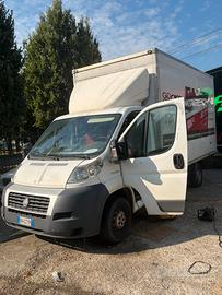 Fiat dicato son sponda motore fuso
