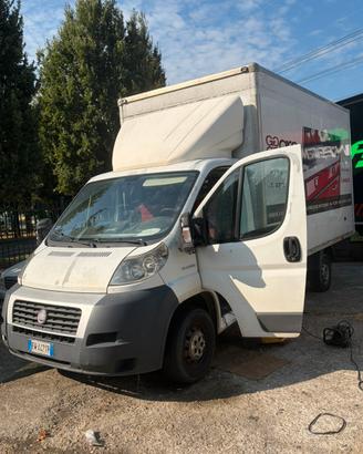 Fiat dicato son sponda motore fuso