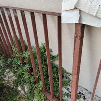 Ringhiera di metallo