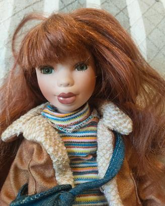 Bambola in porcellana stile hippie
