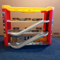 Garage parcheggio per macchinine