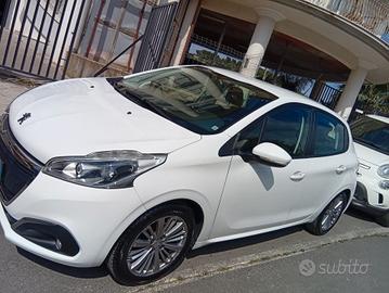 Peugeot 208 PureTech 82 1 proprietario km certific