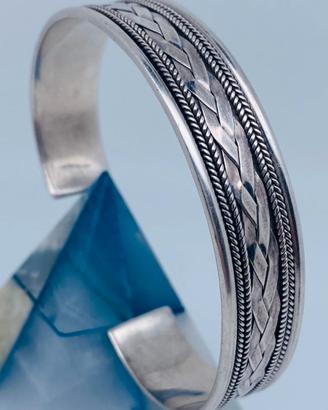 Bracciale rigido in argento 20g – elegante