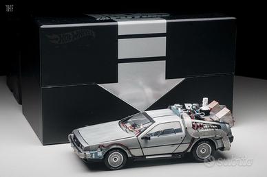 Delorean DMC-12 Back to the Future 1/18 Hotwheels