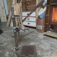 Supporto verticale per trapano da banco a colonna