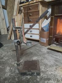 Supporto verticale per trapano da banco a colonna