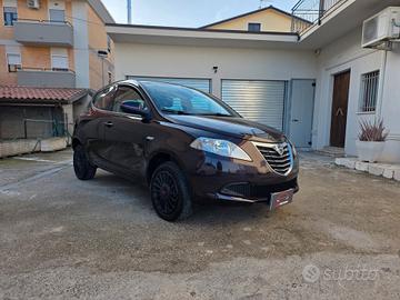 Lancia Ypsilon 0.9 TwinAir 85CV Metano Ecochic