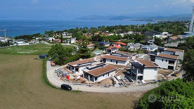 VILLA SINGOLA A LAZISE