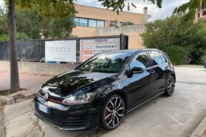 Volkswagen Golf GTI 230 CV Performance 2.0 TSI DSG