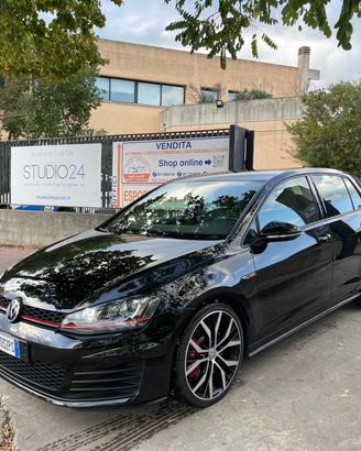 Volkswagen Golf GTI 230 CV Performance 2.0 TSI DSG