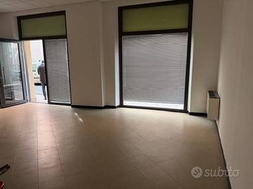 Immobile di 110 m² con 4 locali a Alessandria