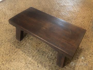 Sgabello giapponese buddista