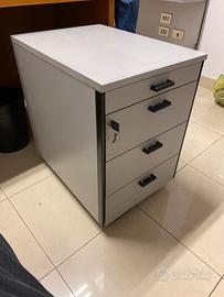 Cassettiera con 4 cassetti con chiave in legno