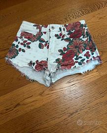 Pantaloni corti/shorts elasticizzati a vita alta