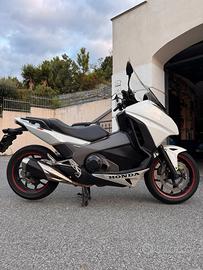 Honda Integra 750 - 2017