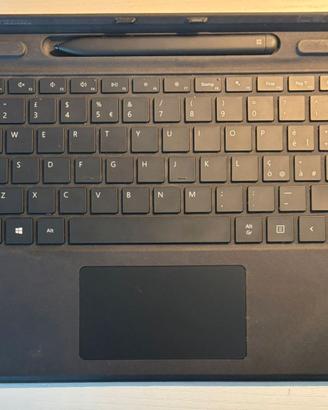 Tastiera surface pro nera con slim pen 2 inclusa