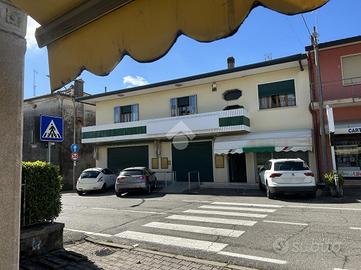 NEGOZIO A VOLPAGO DEL MONTELLO