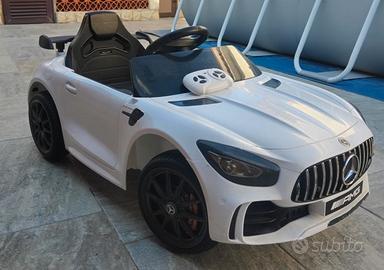 Macchina per bambini modello Mercedes 