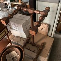 Comodini, tavolino,  calire in rame