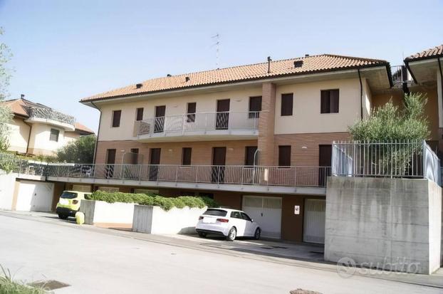 Appartamenti, garage ed area edificabile a Montema