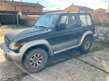Mitsubishi  Pajero