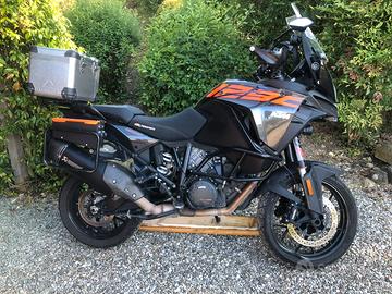 KTM 1290 super adventure incidentata